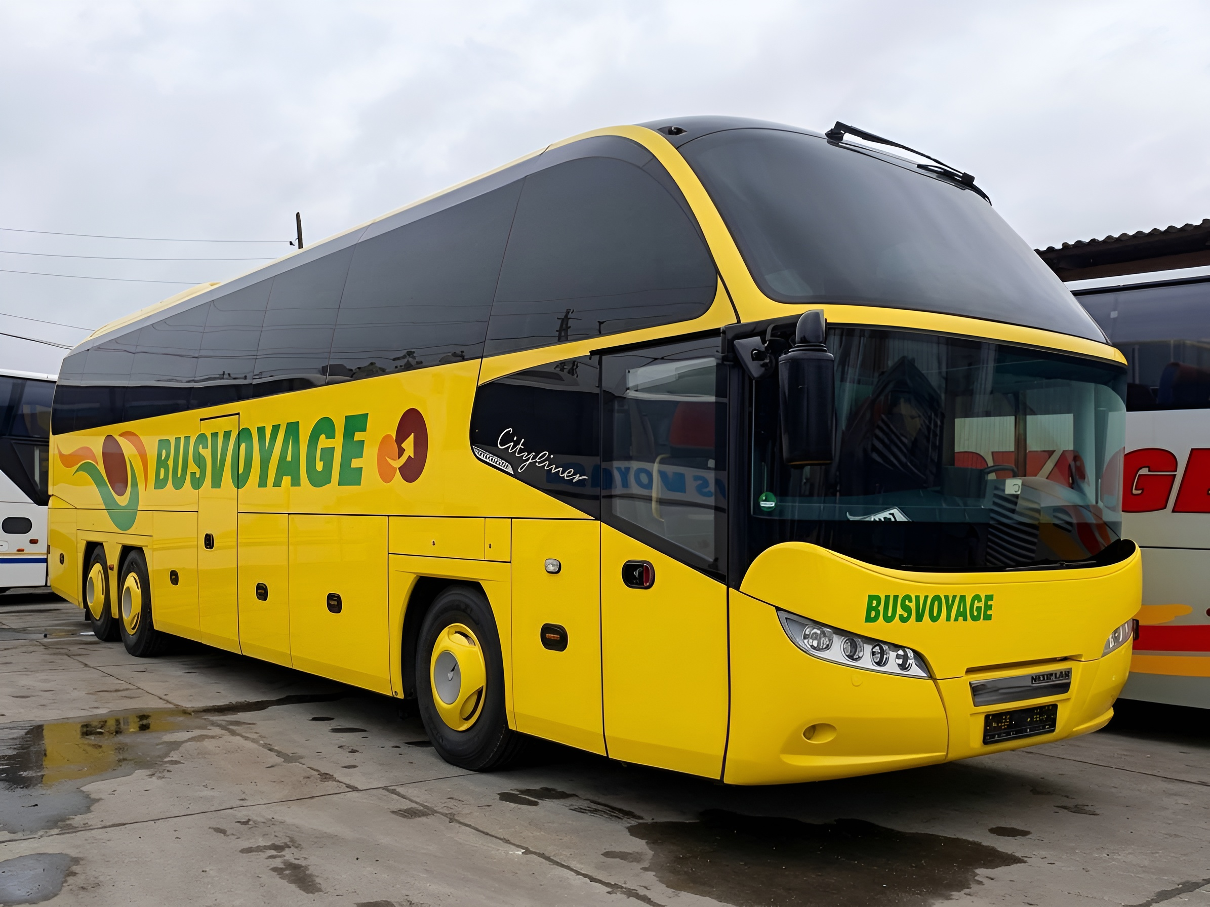BUSVOYAGE bus 16